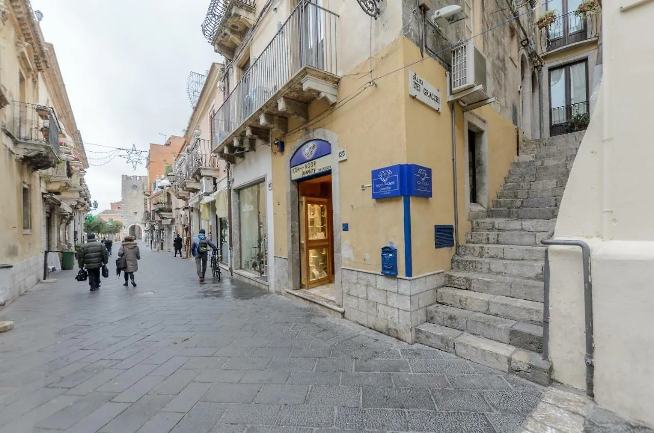 Dreaming Taormina Apartment 度假居